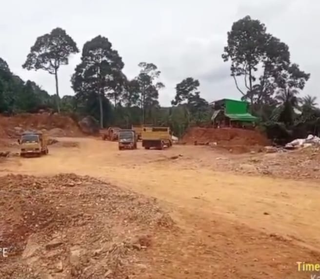 Tuhan Marah !!! Dampak Alam Rusak,Penambangan Batuan di Lereng Gunung DiDuga ilegal Milik Afung Di Singkawang Kalbar