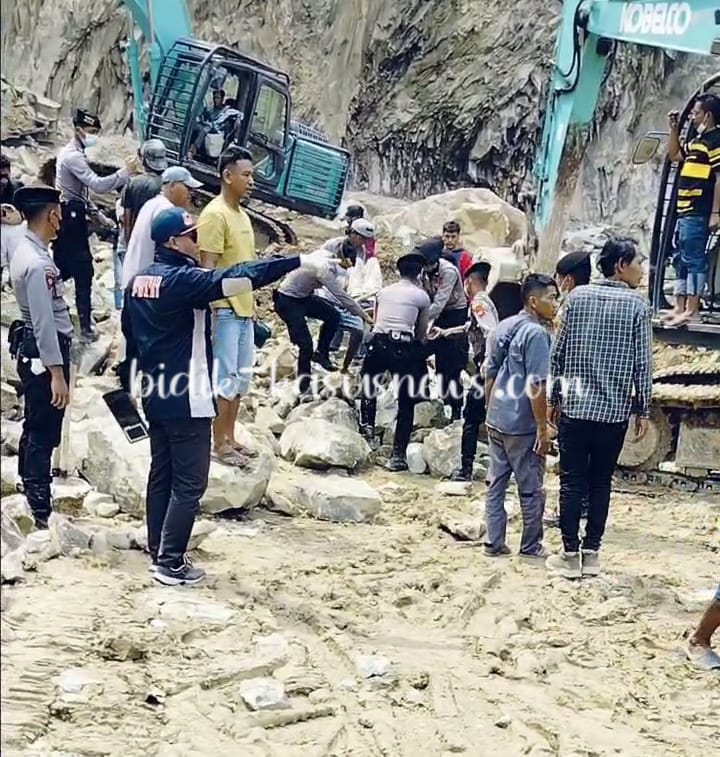 Pencarian Korban Tertimbun Longsor Gunung Kuda Masih Terus Dilakukan, Total Capai 14 Korban Meninggal Dunia Juga Ada Warga yang Belum Ditemukan
