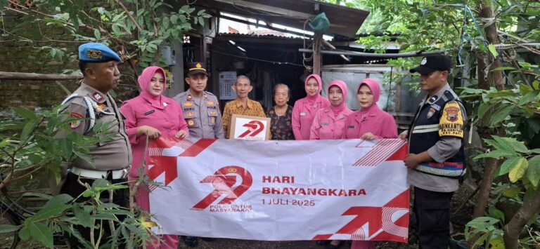 Polresta Pati dan Polsek Jajaran Laksanakan Serentak Giat Bakti Sosial dan Bakti Religi