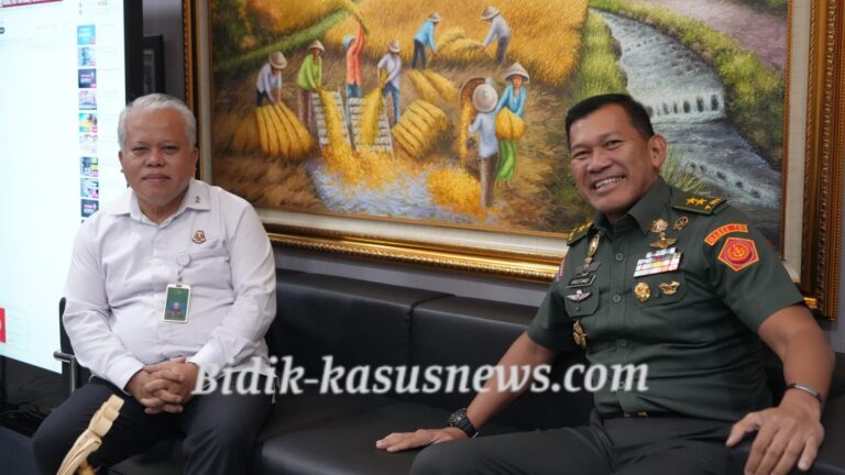Perkuat Sinergi Penegakan Hukum, Kapuspen TNI Kunjungi Kapuspenkum Kejaksaan Agung