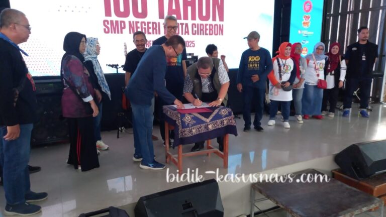 SMP Negeri 1 Kota Cirebon Gelar Reuni Akbar 100 Tahun: “Ing Mulo Kerso, Ing Sukses”