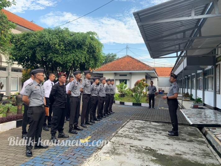 Perkuat Disiplin dan Layanan, Kepala Rutan Jepara Tegaskan Komitmen Petugas dalam Apel Pagi