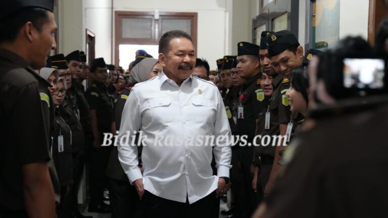 Jaksa Agung ST Burhanuddin Kunjungi Kejati Kalbar: Tegaskan Komitmen Antikorupsi dan Jaga Kepercayaan Publik