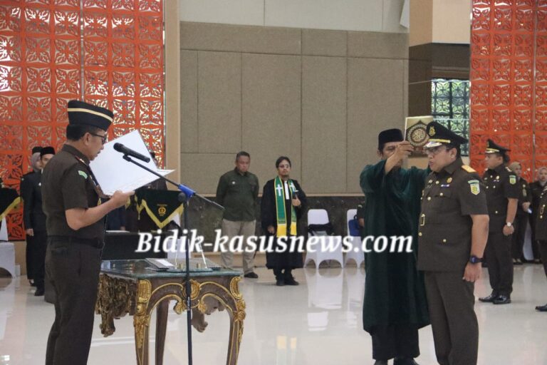 Kajati Riau Lantik 11 Pejabat Eselon III: Dorong Profesionalisme dan Integritas Adhyaksa