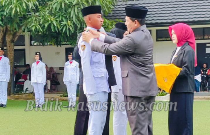 Camat Surade Kukuhkan 34 Anggota Paskibra HUT RI ke-80