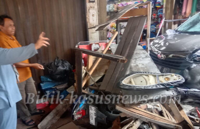 Perempuan Berhijab Diduga Jadi Penyebab Tabrakan Beruntun Enam Kendaraan di Sukabumi