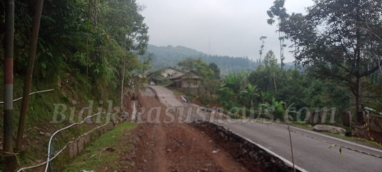 Proyek Jalan Rp 4 Miliar di Sukabumi Diduga Mangkrak, Warga Desak “Bapak Aing” Bertindak