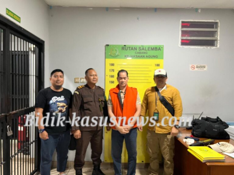 Tim Gabungan Kejati Riau dan Kejagung Tangkap Buronan Kasus Penggelapan Rp500 Juta di Jakarta Utara