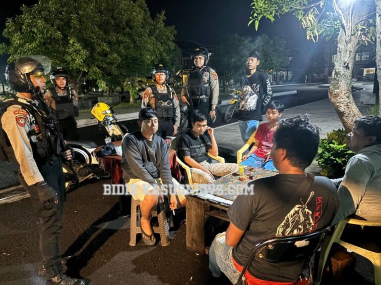 Untuk Menjaga Gangguan Kamtibmas Sat Samapta Polres Majalengka Lakukan Patroli Dini Hari