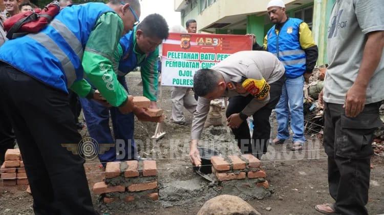 Polres Cirebon Kota Dukung Ojol Kamtibmas lewat Pembangunan Cuci Motor