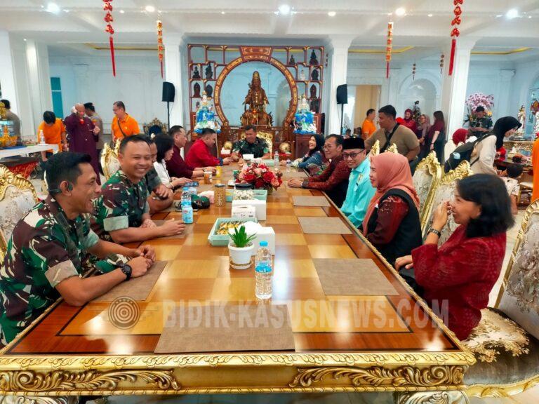 Dandim 0410/KBL Dampingi Pangdam XXI/RI Silaturahmi ke Vihara Amurwa Bumi Graha, Perkuat Toleransi dan Kebersamaan di Bandar Lampung