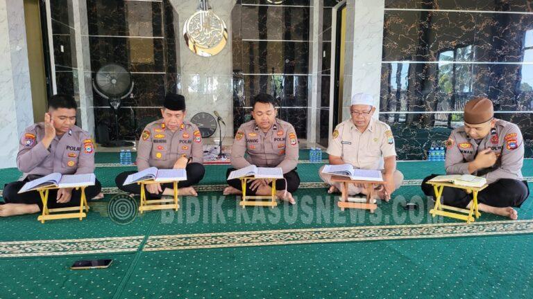 Perkuat Spiritualitas di Bulan Ramadhan, Polres Hulu Sungai Utara Ikuti Tadarus Al-Qur’an Virtual Bersama Mabes Polri