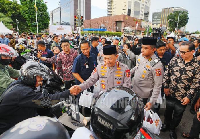Bagikan Takjil dan Buka Puasa Bersama Bareng Insan Pers, Kapolri: Suara Media Suara Publik