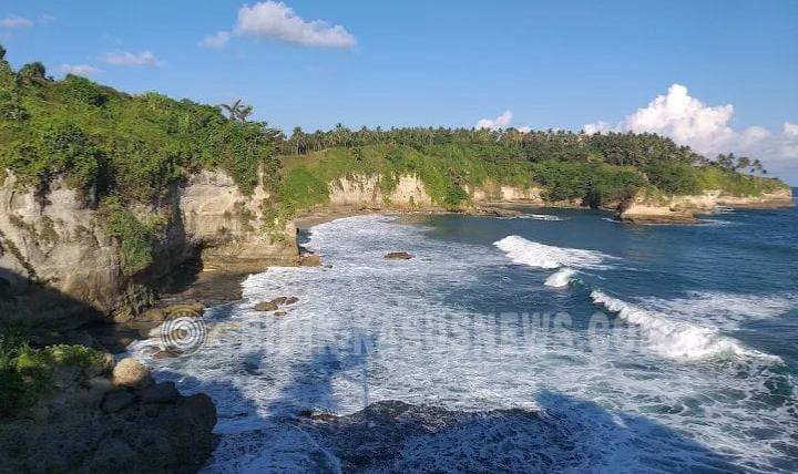 Menyibak Pesona Pantai Karanggantungan dan Kuliner Khas Surade