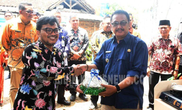 Bupati Sukabumi Resmikan Reaktor Biogas dan Solar Dryer House