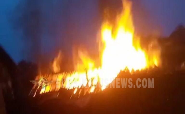 Di Tinggal Tadarusan, Pagi Buta Rumah Lansia di Warudoyong Ludes Terbakar