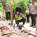 Kapolres Majalengka Laksanakan Pembongkaran dan Peletakan Batu Pertama Program Rumah Tidak Layak Huni di Empat Kecamatan