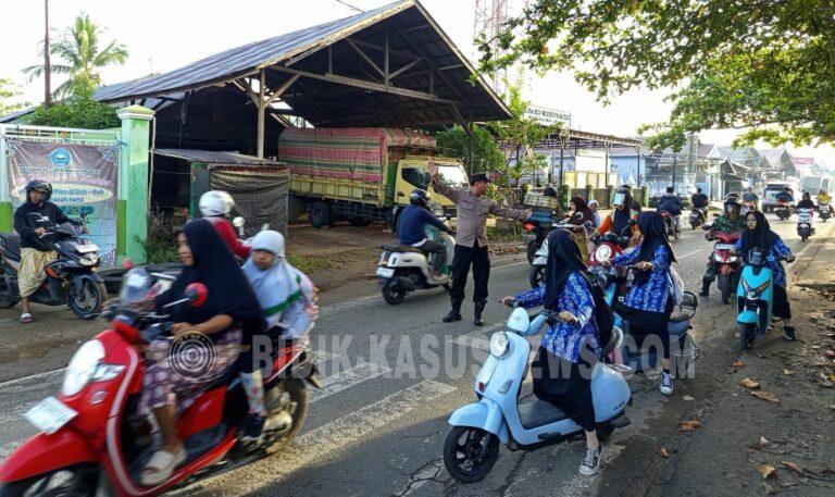 Cegah Balap Liar dan Kejahatan Jalanan, Polsek Banjang Intensifkan Patroli Pagi di Kawasan Sekolah