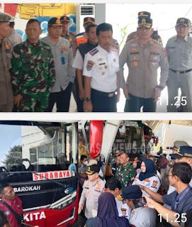 Danramil 1402/Harjamukti Laksanakan Giat Ramcheck Kendaraan Angkutan Lebaran di Terminal Harjamukti