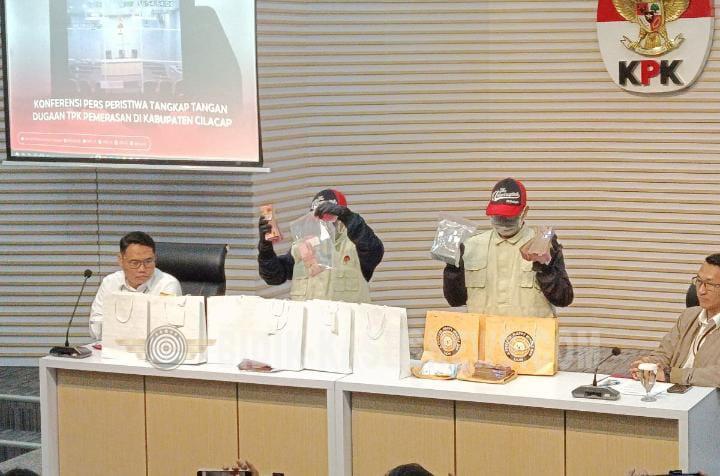 Kasus Dana THR Seret Bupati Cilacap Jadi Tersangka KPK