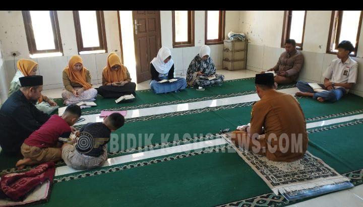 Camat Jampangkulon dan Perangkat Kecamatan Rutin Tadarus Alquran Usai Dzuhur Selama Ramadhan