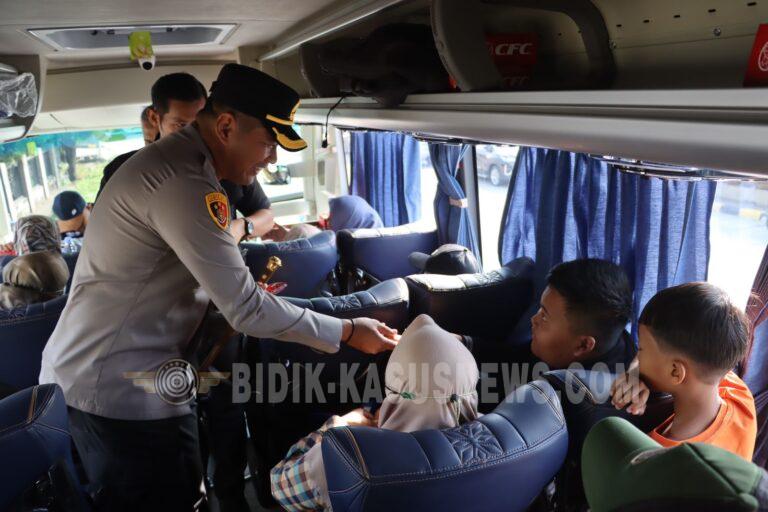 Polres Pelabuhan Tanjung Priok, Cek Urine, Kesehatan Terhadap Sopir Mudik Gratis KB-SI.P Bersama Pelindo
