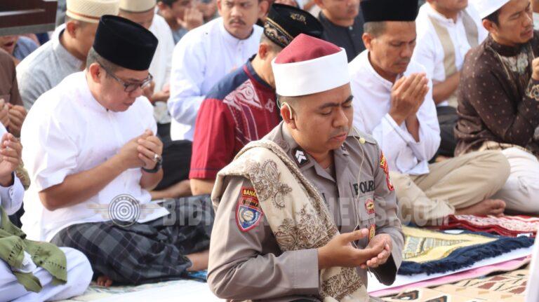 Kapolres HSU Sholat Idul Fitri Bersama, Dihadiri Ratusan Jemaah dan Pejabat Utama