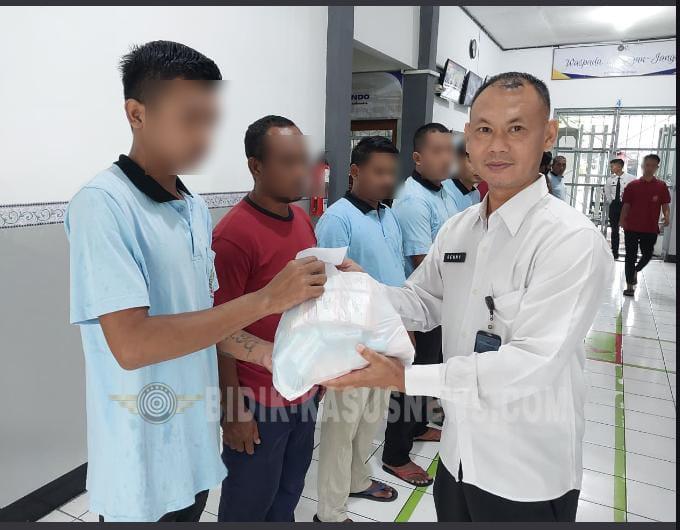 Peduli Kebersihan dan Kesehatan, Rutan Jepara Distribusikan Perlengkapan Mandi untuk Warga Binaan