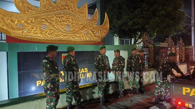 Patroli Malam Babinsa Kodim 0410/KBL Pastikan Keamanan Bandar Lampung Tetap Terjaga