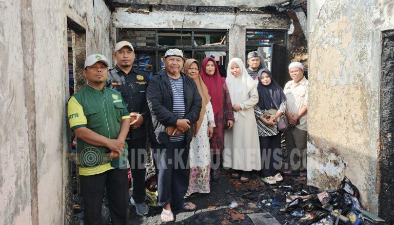 Lurah Sukakarya Gerak Cepat Dorong Warga dan Komunitas Gotong Royong Bangun Rumah Korban Kebakaran