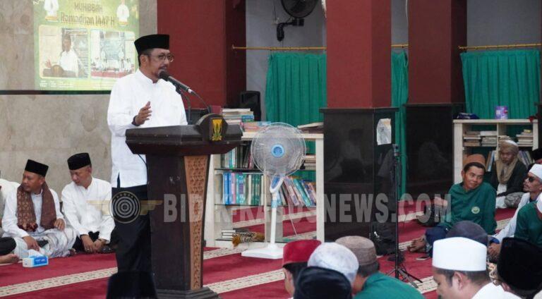 Ketua DPRD Dampingi Bupati Sukabumi Muhibah Ramadan, Guru Ngaji Beruntung Raih Umrah Gratis