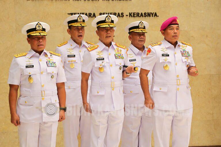 PANGKORMAR HADIRI SERTIJAB WAKASAL DI MABESAL