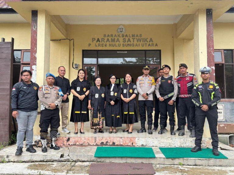 Polres HSU Pastikan Ibadah Jumat Agung Berlangsung Aman dan Khidmat Melalui Pengamanan Ketat dan Humanis