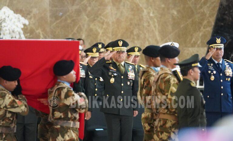 Kasad Pimpin Pelepasan Tiga Jenazah Prajurit TNI Satgas UNIFIL
