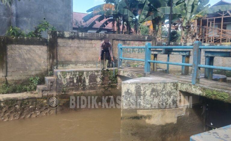 Debit Sungai Balangan Naik, Polisi Intensifkan Pemantauan dan Imbau Warga Waspada Banjir