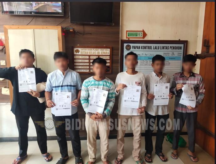 7 Peserta Demo di Jepara Resmi Bebas dari Rutan, 1 Jalani Cuti Bersyarat