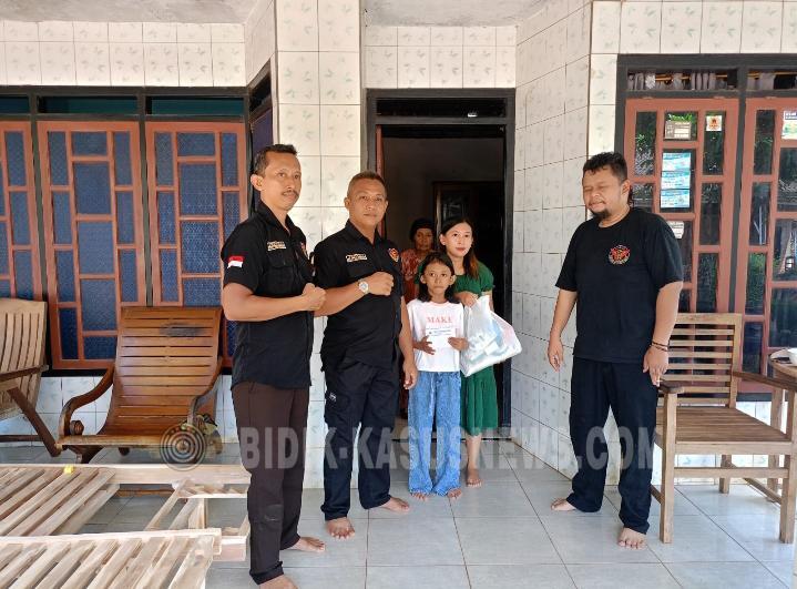 Squad Nusantara PAC Mlonggo Salurkan Santunan untuk Anak Yatim Piatu