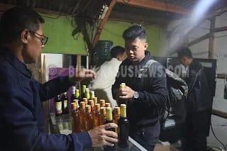 Polres Majalengka Sita 187 Botol Miras dalam Operasi Malam Hari