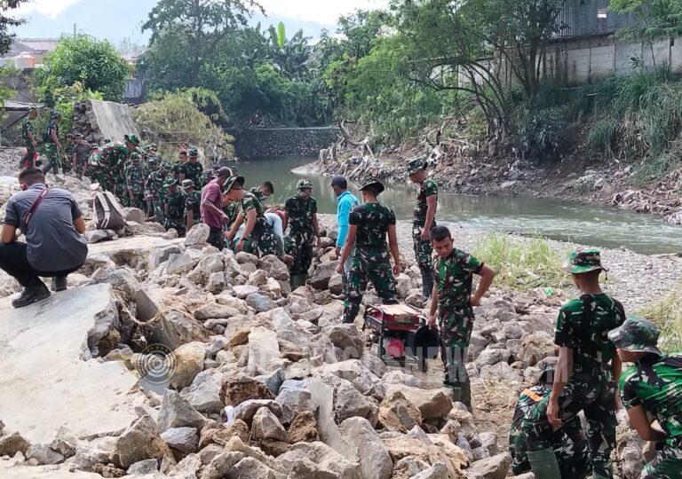 “Kehadiran Ratusan Prajurit Kodam XXI Radin Inten adalah Anugerah Tuhan bagi Warga Bandar Lampung” – Kegiatan Babinsa Kodim 0410/KBL Pelda Sulindra Jadi Contoh Terbaik