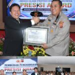 Kapolresta Cirebon Terima Presisi Award dari Lembaga Kajian Strategis Kepolisian Indonesia atas Kinerja dan Pelayanan Publik