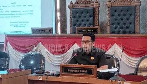 Tunda Jembatan, Anggaran Rp12,6 Miliar Dialihkan untuk Jalan dan Drainase Warga