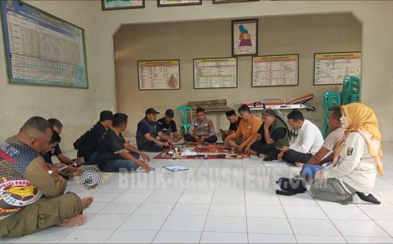 Pengelola Absen, Musyawarah Penataan Pantai Pandan Ditunda