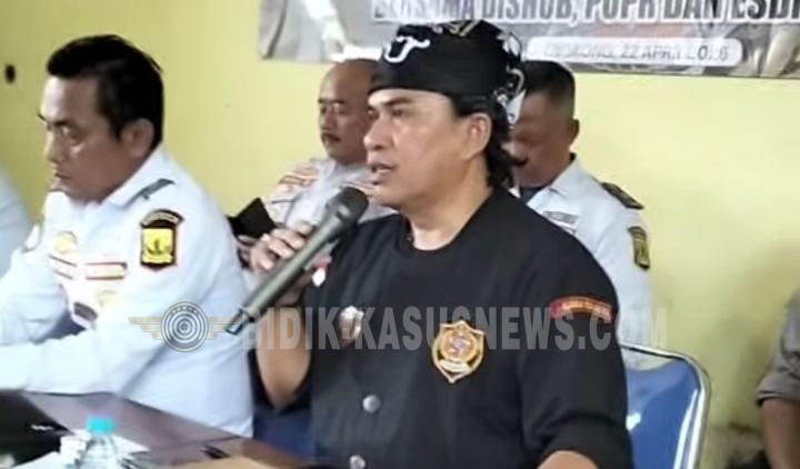 Warga Pajampangan Jengah Kritisi Jalan Rusak dan Truk Over Kapasitas di Jalur Lengkong