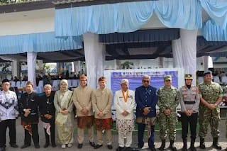 Kapolres Majalengka Hadiri Upacara Hardiknas 2026 di GGM, Tekankan Pentingnya Pendidikan Berkarakter
