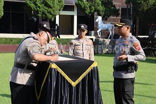 Resmi Berganti! Kompol Eryda Kusumah Jabat Wakapolres Kuningan, Kompol Deny Pindah ke Garut