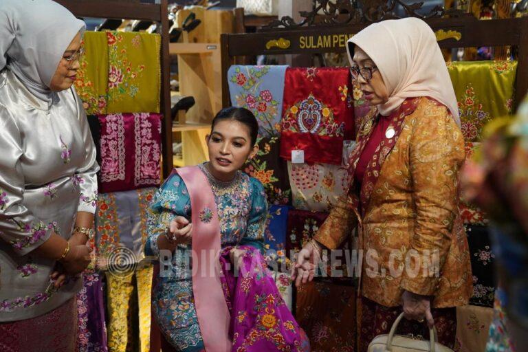 Ibu Wapres RI Hadiri Pembukaan HUT ke-80 Persit KCK Bertema “Persit Bisa”