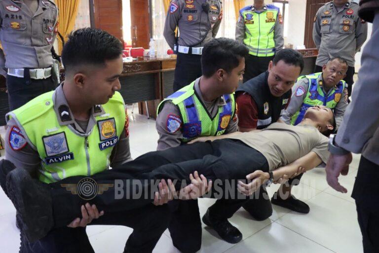 Polres Melawi Gelar Pelatihan Pertolongan Pertama Pada Korban Kecelakaan