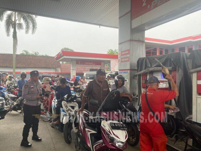 Polsek Amuntai Tengah Kawal Distribusi BBM di Dua SPBU, Stok Pertalite dan Pertamax Dipastikan Aman