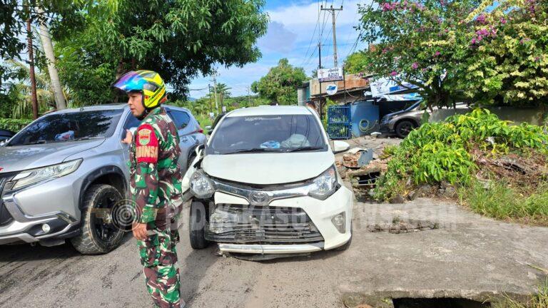 Babinsa Sukamaju Sigap Bantu Evakuasi Kecelakaan Tunggal di Jalan RE Martadinata Bandar Lampung