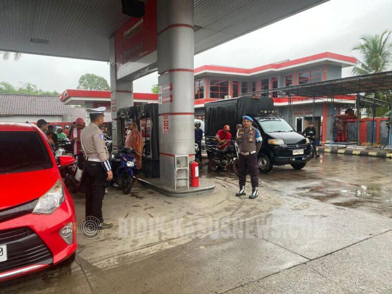 Polsek Amuntai Tengah Pantau Distribusi BBM di SPBU Muara Tapus dan Banua Lima, Stok Dipastikan Aman